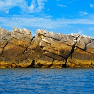 aetos-rocks-LSak.jpg