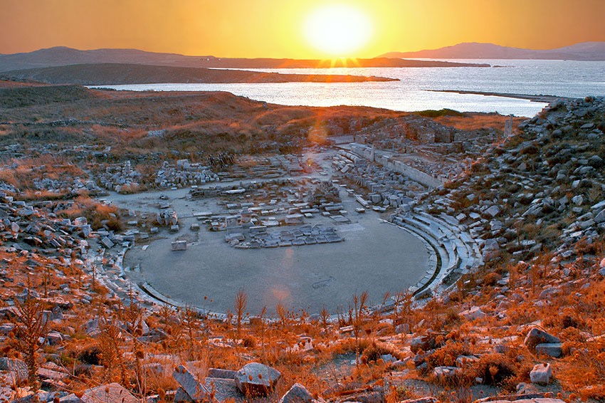 sunset-theatre-in-dilos.jpg